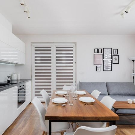 Zablocie Apartment Best Location To Explore Krakow Bagian luar foto